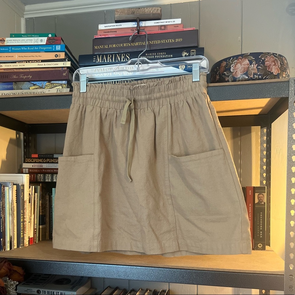 COPY - Urban Outfitters Paperbag Waist Safari Skirt - MEDIUM